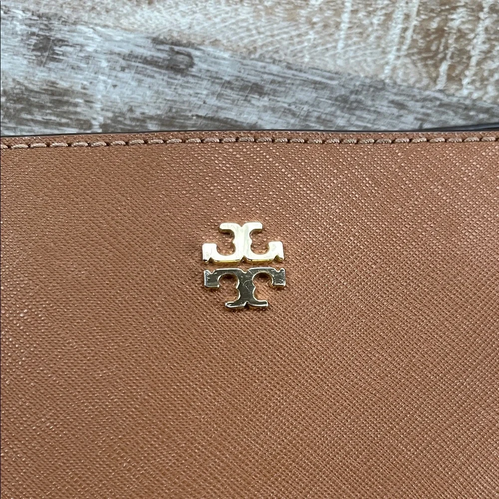 Tory Burch York Buckle Tote - Picture 7 of 15